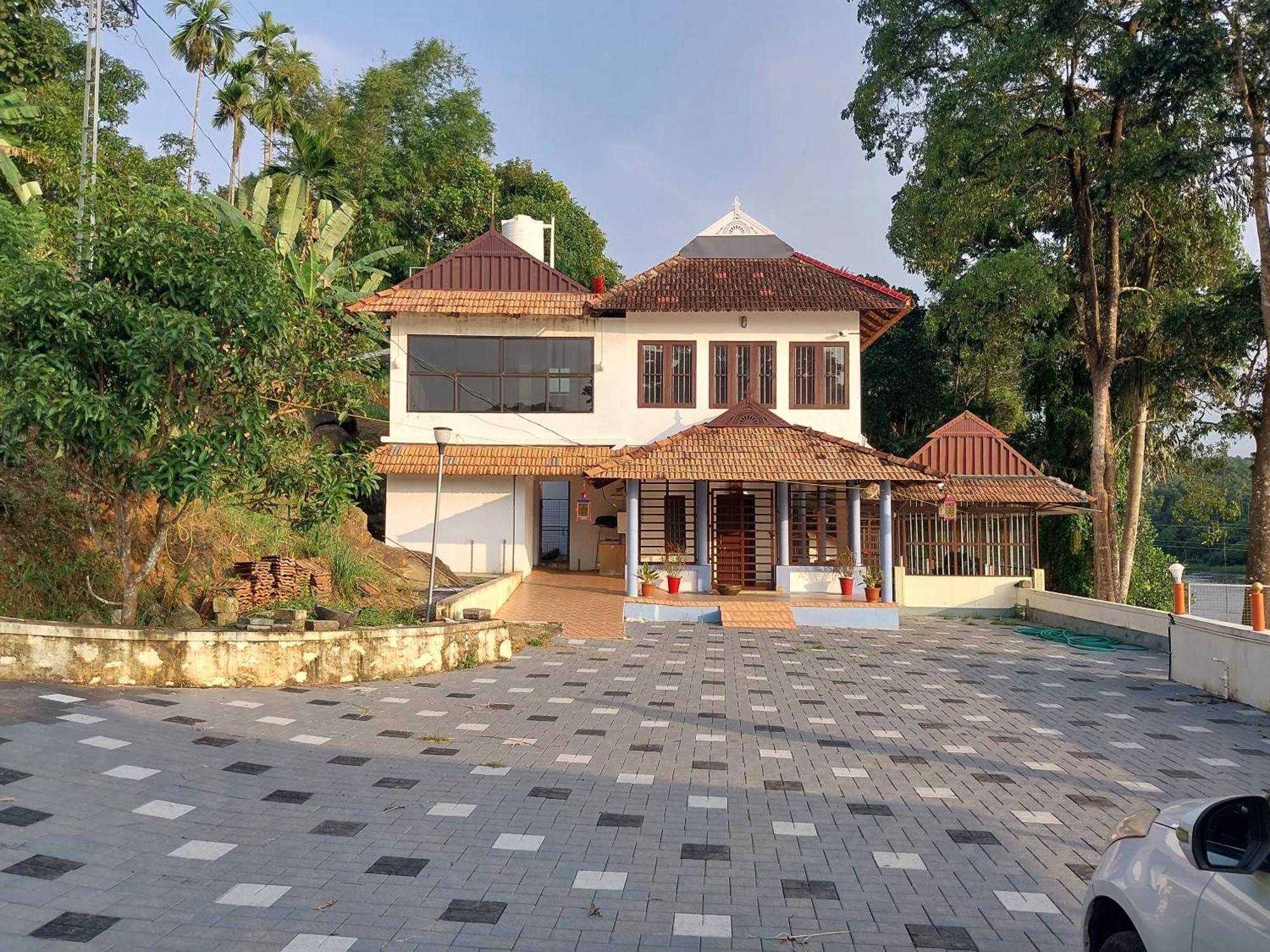 Stayberries River Rock Villa Athirapilly Kizhake Chālakudi Exteriör bild
